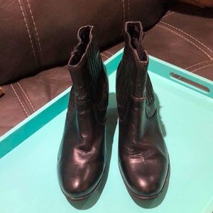 Born O Concept Leather Upper Ankle Boots